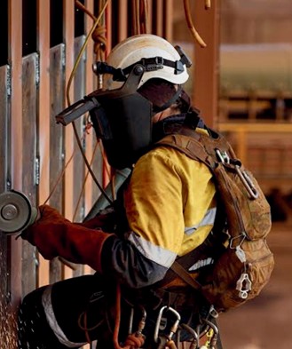 CAM VE METAL YÜZEYLERİN PROFESYONEL YALITIMI